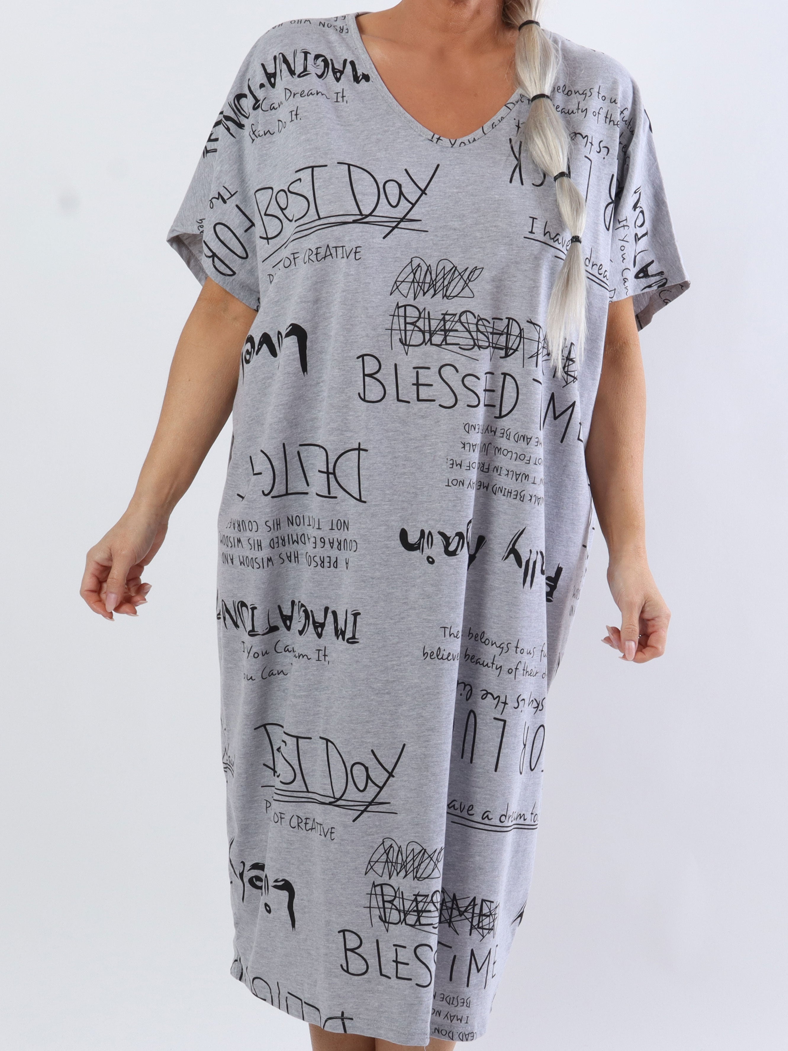 Pil - Plussize t-shirt kjole med skrift i cool look